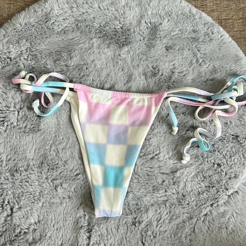 NWT Alo Yoga x Frankies Bikinis Tia String Bikini Bottom M